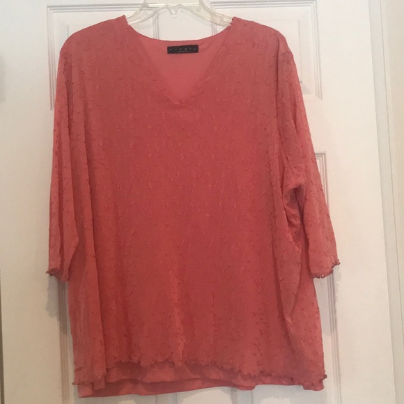 ninety women Tops - 😍Coral Floral Beauty!😍